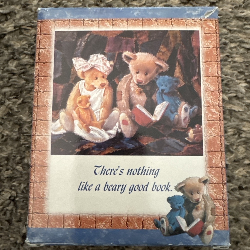 Note Cards : There's Nothing Like A Beary Good Book" New